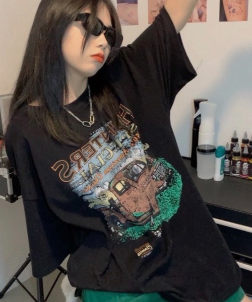 Sibra（シブラ）の「オーバーサイズプリントTシャツ（Tシャツ/カットソー・レディース・ブラック/ブラウン・M）」の14枚目の写真
