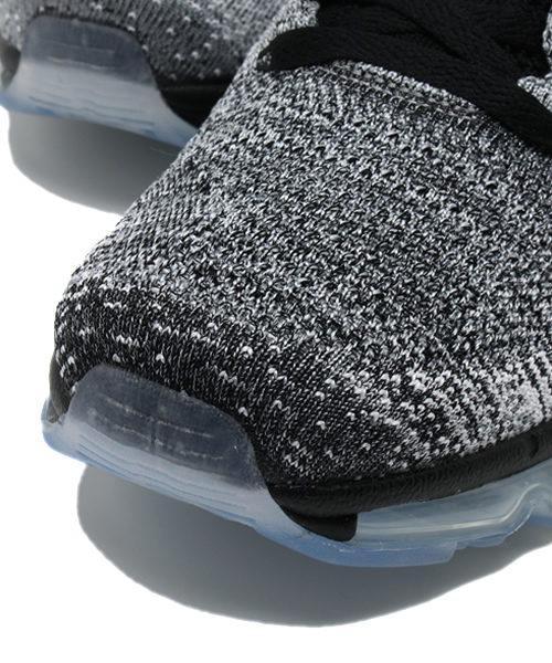 NIKE（ナイキ）の「メンズ ナイキ フライニット エアマックス グレー