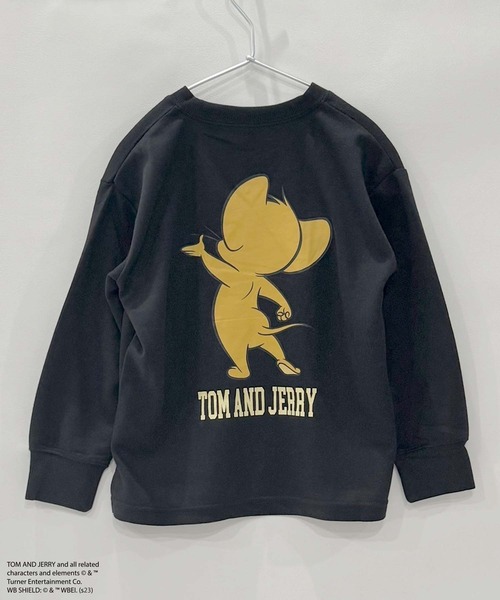Tom＆Jerry（トムアンドジェリー）の「トムとジェリー バックプリントBIGトレーナー（スウェット・キッズ・グレイッシュベージュ/カーキ/ブラック/ベージュ系その他/チャコールグレー/ヘザーチャコール/ベージュ/ネイビー/ベージュ系その他2/ベージュ系その他4/ブラック系その他/ベージュ系その他3/ブルー系その他/グレー系その他・110cm/150cm/160cm/120cm/130cm/140cm）」の2枚目の写真