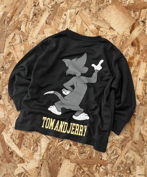Tom＆Jerry（トムアンドジェリー）の「トムとジェリー バックプリントBIGトレーナー（スウェット・キッズ・グレイッシュベージュ/カーキ/ブラック/ベージュ系その他/チャコールグレー/ヘザーチャコール/ベージュ/ネイビー/ベージュ系その他2/ベージュ系その他4/ブラック系その他/ベージュ系その他3/ブルー系その他/グレー系その他・110cm/150cm/160cm/120cm/130cm/140cm）」の19枚目の写真