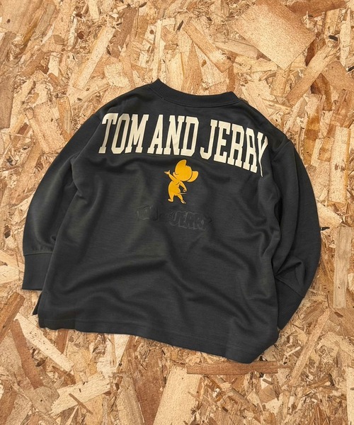 Tom＆Jerry（トムアンドジェリー）の「トムとジェリー バックプリントBIGトレーナー（スウェット・キッズ・グレイッシュベージュ/カーキ/ブラック/ベージュ系その他/チャコールグレー/ヘザーチャコール/ベージュ/ネイビー/ベージュ系その他2/ベージュ系その他4/ブラック系その他/ベージュ系その他3/ブルー系その他/グレー系その他・110cm/150cm/160cm/120cm/130cm/140cm）」の16枚目の写真