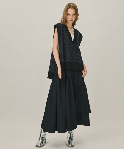 PUBLIC TOKYO（パブリックトウキョウ）の「ジオメトリックジャガードニットベスト（ベスト・レディース・ダークグレー/ネイビー・FREE）」の7枚目の写真