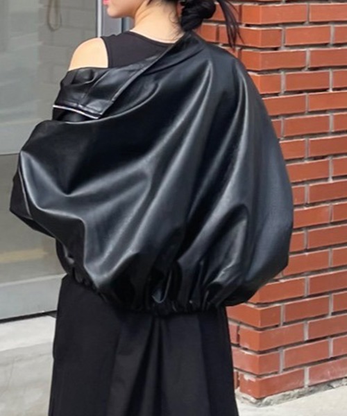 裾ドロストフェイクレザーブルゾン（ブルゾン）｜LYEON（リヨン）