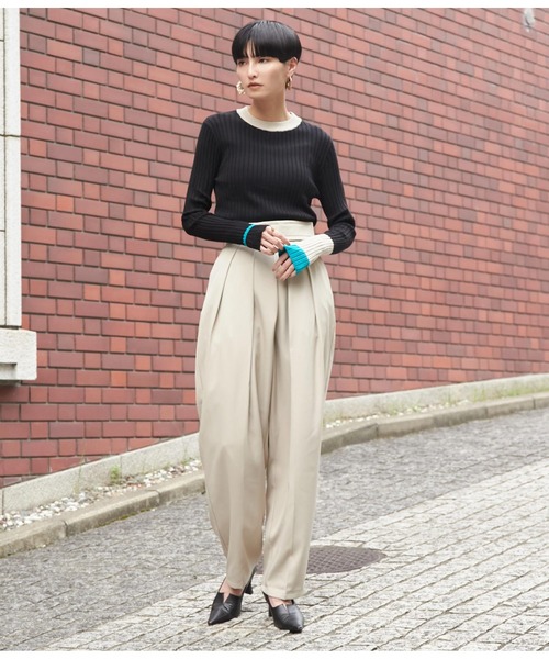 Settimissimo（セッティミッシモ）の「ワイドリブアシンメトリー配色デザインニット（ニット/セーター・レディース・ベージュ/ブラック/グレー・FREE）」の15枚目の写真