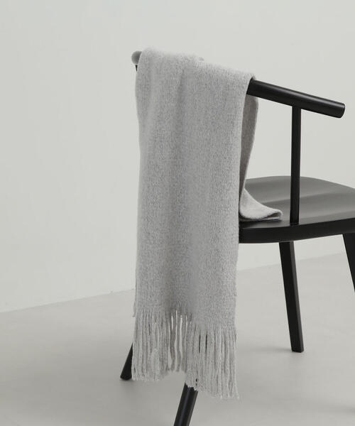 NATURAL BEAUTY BASIC(ナチュラルビューティーベーシック)の「◇【Oggi12月号掲載】フラッフィーラッセルマフラー(ストール/ショール・レディース・オフホワイト/ベージュ・FREE)」の3枚目の写真