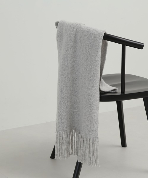 NATURAL BEAUTY BASIC(ナチュラルビューティーベーシック)の「◇【Oggi12月号掲載】フラッフィーラッセルマフラー(ストール/ショール・レディース・オフホワイト/ベージュ・FREE)」の1枚目の写真