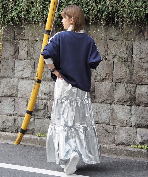 tiptop(ティップトップ)の「【2色展開】メタリックティアードスカート(スカート・レディース・シルバー/ブラック・FREE)」の18枚目の写真