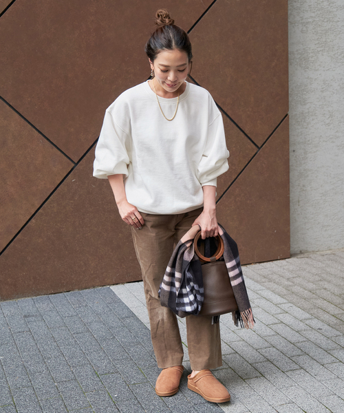 Simplicite（サンプリシテ）の「オーバーサイズ微起毛裏毛プルオーバー（スウェット・レディース・ブラック/ホワイト/ピンク/ブルー・FREE）」の14枚目の写真