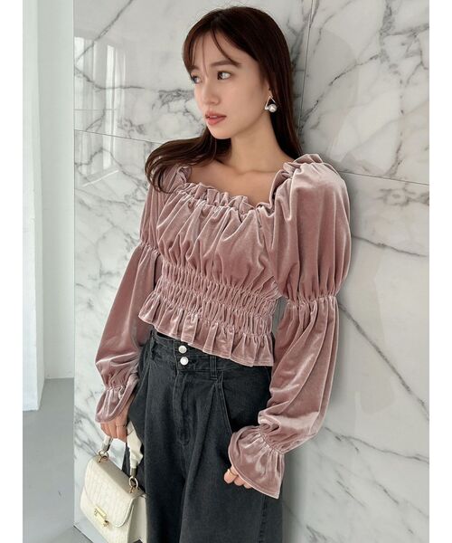 dazzlin（ダズリン）の「オフショルベロアトップス（Tシャツ/カットソー・レディース・ブラック/ネイビー/ピンク・FREE）」の4枚目の写真