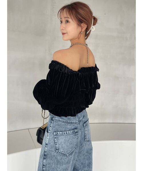 dazzlin（ダズリン）の「オフショルベロアトップス（Tシャツ/カットソー・レディース・ブラック/ネイビー/ピンク・FREE）」の17枚目の写真