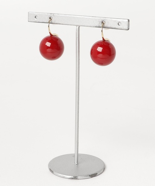 Three Four Time（ｽﾘｰﾌｫｰﾀｲﾑ）の「16㎜フックピアス【結婚式/フォーマル/デイリー】（ピアス（両耳用）・レディース・レッド/ホワイト・FREE）」の4枚目の写真