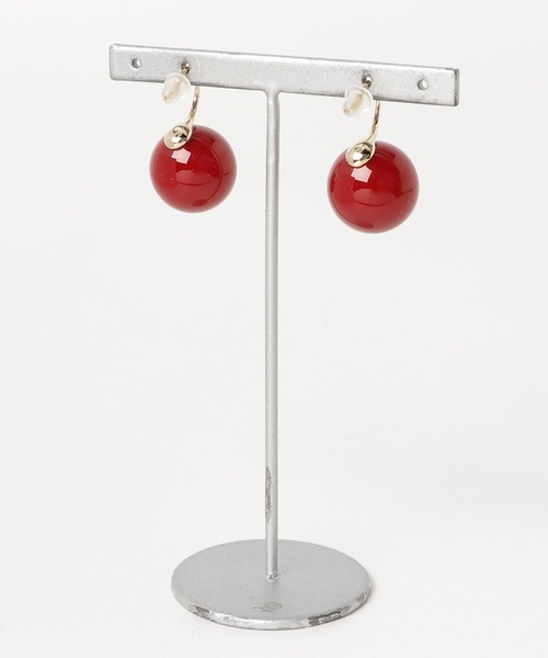 Three Four Time（ｽﾘｰﾌｫｰﾀｲﾑ）の「16㎜フックピアス【結婚式/フォーマル/デイリー】（ピアス（両耳用）・レディース・レッド/ホワイト・FREE）」の5枚目の写真