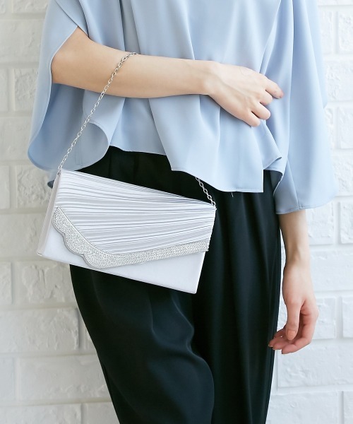 Callarus（カラルス）の「シェルプリーツサテンパーティバッグ（クラッチバッグ・レディース・グレー/ベージュ・FREE）」の7枚目の写真