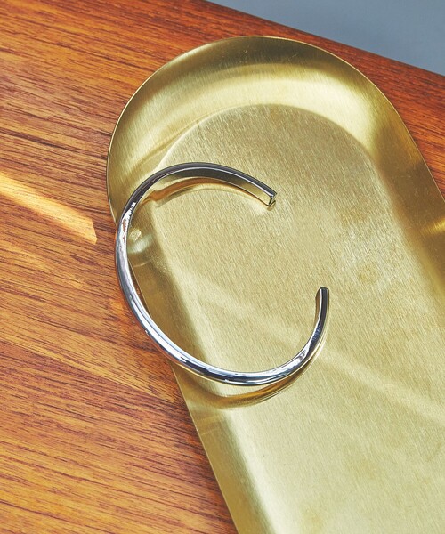 green label relaxing(グリーンレーベルリラクシング)の「GLR ラウンド バングル(バングル/リストバンド・メンズ・シルバー/ゴールド・FREE)」の1枚目の写真