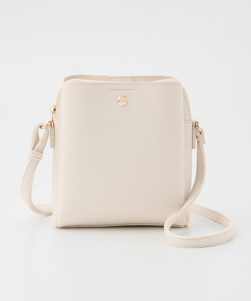 Honeys（ハニーズ）の「軽量両あおりショルダーミニバッグ（ショルダーバッグ・レディース・アイボリー/ブラック/グレイッシュベージュ/シルバー/ライトベージュ/マスタード/レッド・FREE）」の13枚目の写真