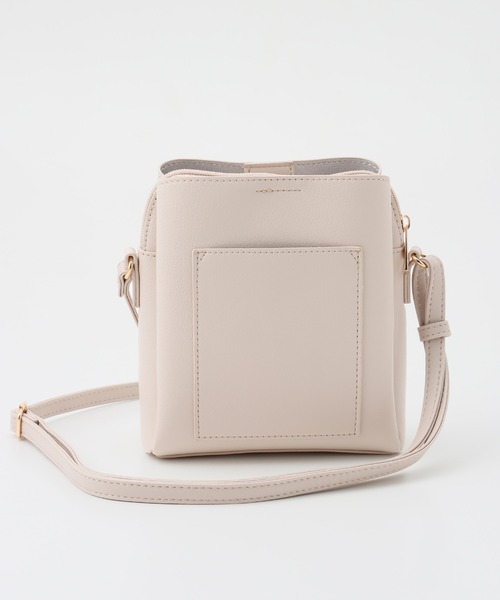 Honeys（ハニーズ）の「軽量両あおりショルダーミニバッグ（ショルダーバッグ・レディース・アイボリー/ブラック/グレイッシュベージュ/シルバー/ライトベージュ/マスタード/レッド・FREE）」の20枚目の写真