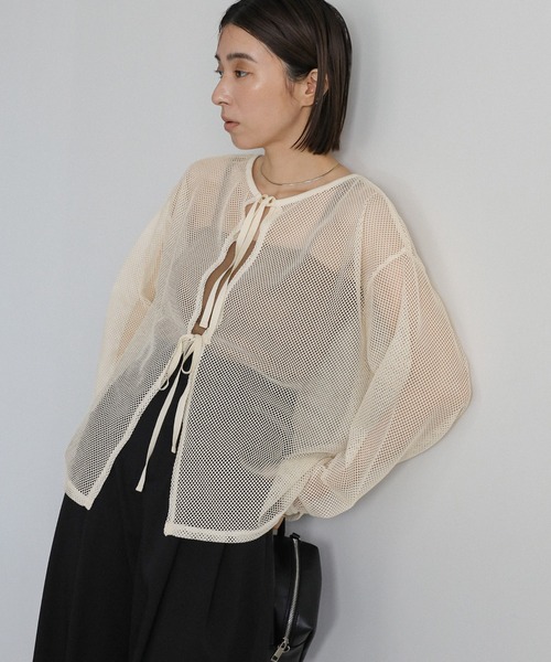 select MOCA(セレクトモカ)の「【ZOZO限定】メッシュリボンブラウス(シャツ/ブラウス・レディース・ブラック/アイボリー・FREE)」の1枚目の写真