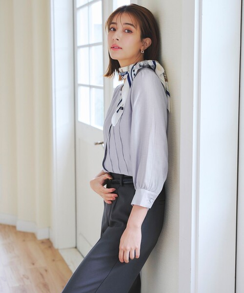 Tiaclasse（ティアクラッセ）の「シアーピンタックブラウス（シャツ/ブラウス・レディース・ピンク/アイボリー/グレー/チャコールグレー・M/L）」の10枚目の写真