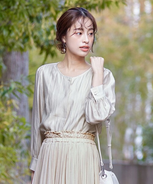 Tiaclasse（ティアクラッセ）の「シアーピンタックブラウス（シャツ/ブラウス・レディース・ピンク/アイボリー/グレー/チャコールグレー・M/L）」の20枚目の写真