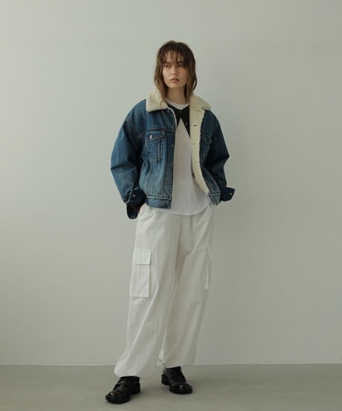 ETRE TOKYO(エトレトウキョウ)の「ボアデニムトラッカージャケット(デニムジャケット・レディース・ブルー/インディゴブルー・S/M)」の5枚目の写真