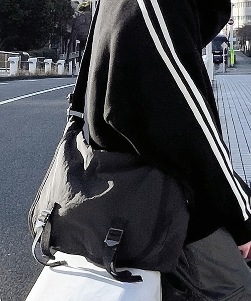 Figments(フィグメンツ)の「サイドラインカーディガン(カーディガン/ボレロ・レディース・ブラック/グレー・FREE)」の4枚目の写真