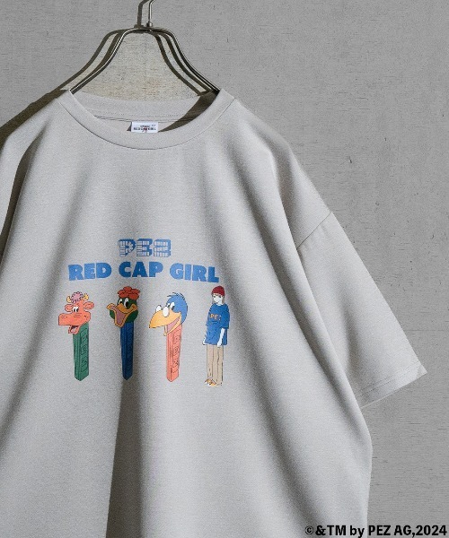 Red Cap Girl（レッドキャプガール）の「【a-r】〔PEZ×Red Cap Girl〕別注とろみポンチ イラストプリント サイドスリット BIG TEE（Tシャツ/カットソー・メンズ・ホワイト系1/ホワイト系2/ブラック系1/ブラック系2/グレー系1/グレー系2/ベージュ系1/ベージュ系2/ブルー系1/ブルー系2・MEDIUM/LARGE/X-LARGE）」の8枚目の写真