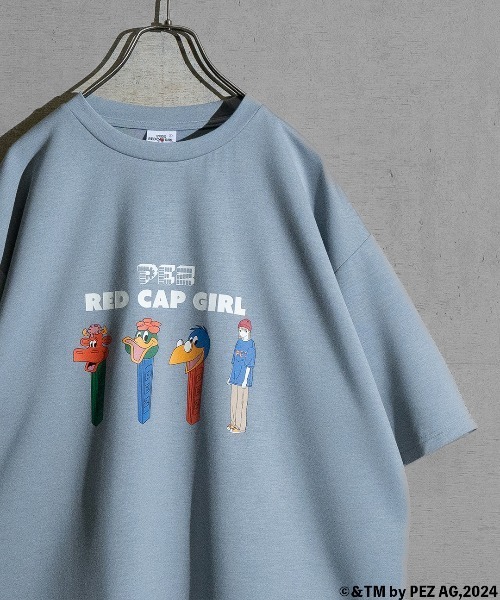 Red Cap Girl（レッドキャプガール）の「【a-r】〔PEZ×Red Cap Girl〕別注とろみポンチ イラストプリント サイドスリット BIG TEE（Tシャツ/カットソー・メンズ・ホワイト系1/ホワイト系2/ブラック系1/ブラック系2/グレー系1/グレー系2/ベージュ系1/ベージュ系2/ブルー系1/ブルー系2・MEDIUM/LARGE/X-LARGE）」の10枚目の写真