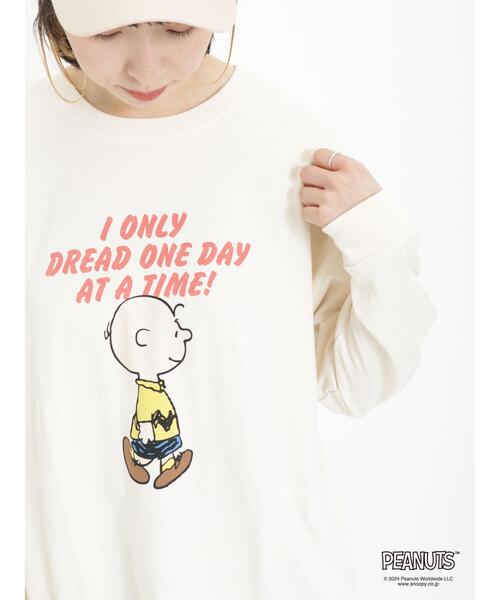 Samansa Mos2(サマンサ モスモス)の「【PEANUTS×SamansaMos2】プリントロンT(Tシャツ/カットソー・レディース・チャコールグレー/キナリ/オフホワイト・F)」の1枚目の写真
