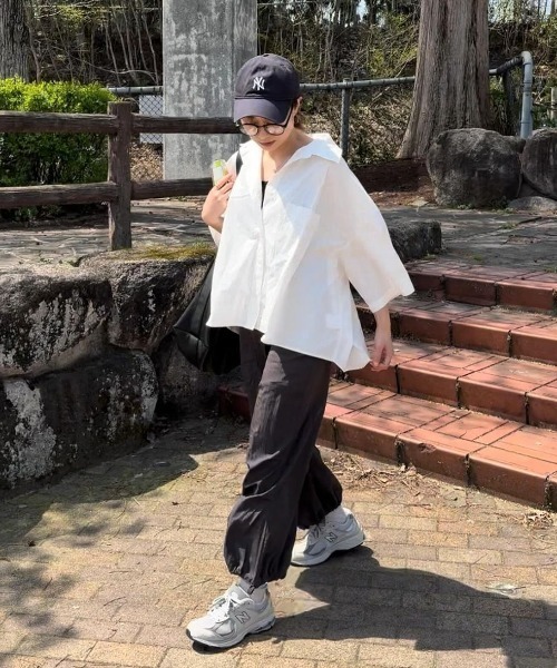 LBC(エルビーシー)の「パラシュートパンツ(その他パンツ・レディース・ベージュ/チャコールグレー/オリーブ・M/L)」の1枚目の写真