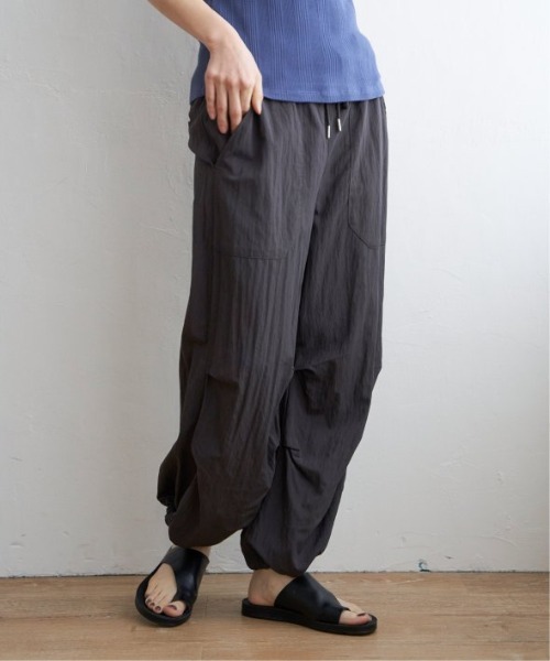 LBC(エルビーシー)の「パラシュートパンツ(その他パンツ・レディース・ベージュ/チャコールグレー/オリーブ・M/L)」の13枚目の写真