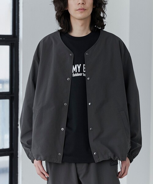 coen(コーエン)の「【C.Mt】FUNCTION NOCOLLAR BLOUSON(ブルゾン・メンズ・ブラック/ベージュ/ダークグレー・S/M/L/XL)」の2枚目の写真