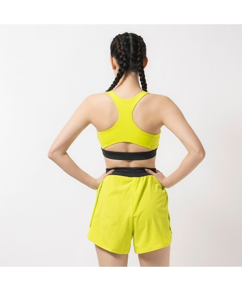 Reebok（リーボック）の「レーサーバック ブラトップ / ID TRAIN RACER BRA（スポーツブラ・レディース・イエロー/ピンク/ブラック・X-SMALL/SMALL/MEDIUM/LARGE/X-LARGE/XX-LARGE）」の10枚目の写真