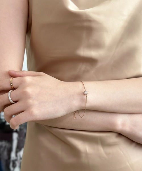 Daniel Wellington(ダニエルウェリントン)の「PAVE CRYSTAL PENDANT BRACELET レディースブレスレット(ブレスレット・レディース・シルバー/イエローゴールド/ピンクゴールド・ONE SIZE)」の11枚目の写真