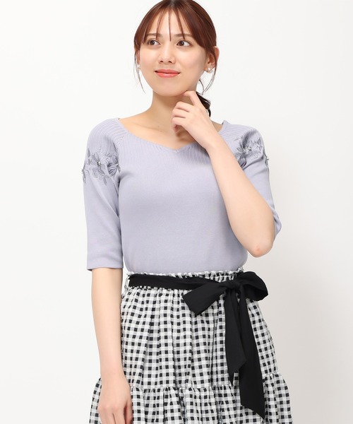 【新品】 MISCH MASCH 袖刺繍ハートネックニット　ベージュ セール】□2024春夏新作□袖刺繍ハートネックニット/MM418316