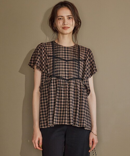 23区（ニジュウサンク）の「【SLOW/一部店舗限定】ブライトリネン デザイン ブラウス（シャツ/ブラウス・レディース・ブラック系/ライトグレー系/ブラウン系3/ホワイト系・44/46/48）」の4枚目の写真