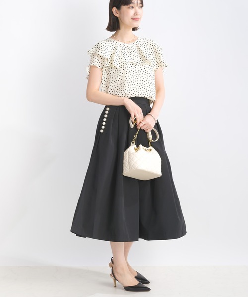 PICCIN PERLA（ピッチンペルラ）の「ラッフルカラーハートブラウス（シャツ/ブラウス・レディース・オフホワイト/ブラック・M）」の8枚目の写真