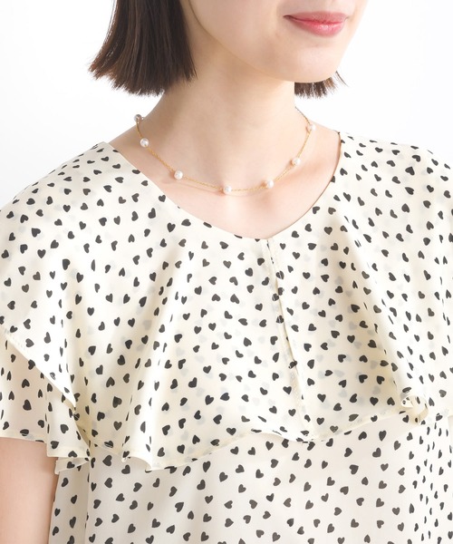 PICCIN PERLA（ピッチンペルラ）の「ラッフルカラーハートブラウス（シャツ/ブラウス・レディース・オフホワイト/ブラック・M）」の17枚目の写真