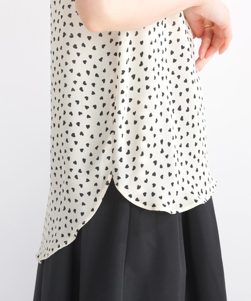 PICCIN PERLA（ピッチンペルラ）の「ラッフルカラーハートブラウス（シャツ/ブラウス・レディース・オフホワイト/ブラック・M）」の20枚目の写真