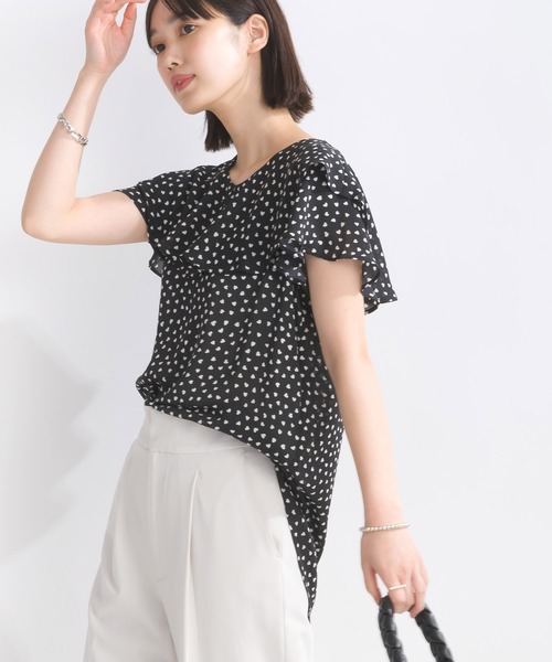 PICCIN PERLA（ピッチンペルラ）の「ラッフルカラーハートブラウス（シャツ/ブラウス・レディース・オフホワイト/ブラック・M）」の11枚目の写真