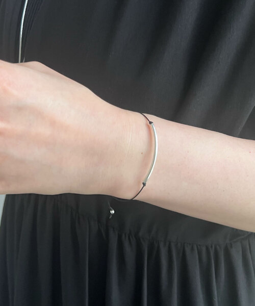 SHENERY（シーナリー）の「コードブレスレット（ブレスレット・レディース・ブラック・FREE）」の7枚目の写真