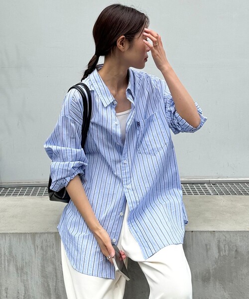 fredy emue（フレディエミュ）の「FR刺繍シャツ（シャツ/ブラウス・レディース・ブルー系その他/ピンク系その他/サックスブルー/オフホワイト・38）」の3枚目の写真