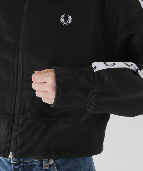 FRED PERRY(フレッドペリー)の「【FRED PERRY/フレッドペリー】 CROPPED TAPED TRACK JACKET:ブルゾン(ブルゾン・レディース・ブラック・MEDIUM)」の10枚目の写真