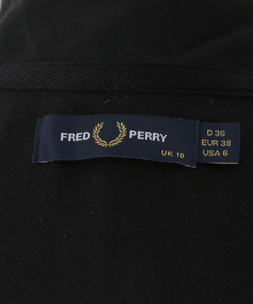 FRED PERRY(フレッドペリー)の「【FRED PERRY/フレッドペリー】 CROPPED TAPED TRACK JACKET:ブルゾン(ブルゾン・レディース・ブラック・MEDIUM)」の4枚目の写真