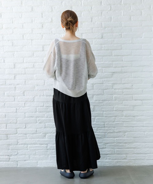 LAKOLE（ラコレ）の「透かし編みVネックカーディガン / 124152（カーディガン/ボレロ・レディース・ブラック/ブルー/オフホワイト/グレー・FREE）」の7枚目の写真