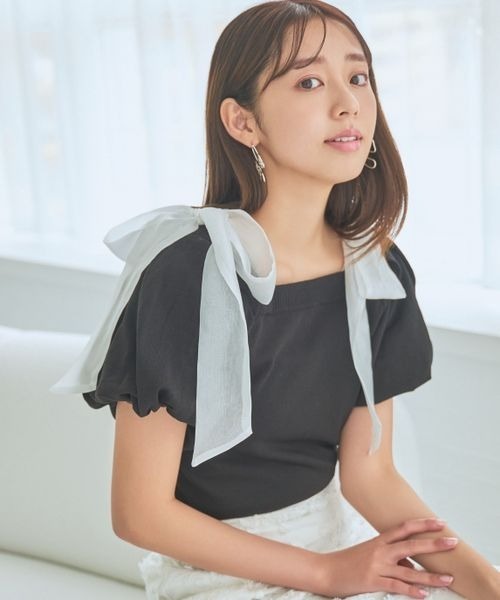 mysty woman（ミスティウーマン）の「【WEB限定】ショルダーリボンニットプルオーバー　135542（ニット/セーター・レディース・ライトベージュ/ブラック/オフホワイト・FREE）」の13枚目の写真