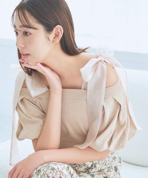 mysty woman（ミスティウーマン）の「【WEB限定】ショルダーリボンニットプルオーバー　135542（ニット/セーター・レディース・ライトベージュ/ブラック/オフホワイト・FREE）」の20枚目の写真