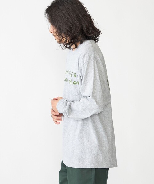 THE DAY ON THE BEACH（ザデイオンザビーチ）の「【SHIPS別注】THE DAY ON THE BEACH: プリント ポケット Tシャツ（ロンT）（Tシャツ/カットソー・メンズ・グレー/ホワイト・MEDIUM/LARGE/X-LARGE）」の9枚目の写真