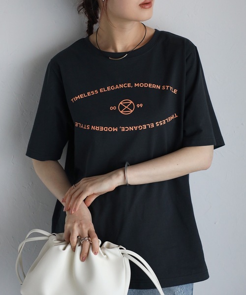 ＆HALF（アンドハーフ）の「TIMELESSロゴTシャツ（Tシャツ/カットソー・レディース・オフホワイト/スミクロ・M）」の12枚目の写真