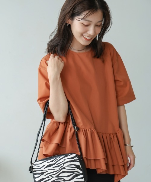 Bou Jeloud（ブージュルード）の「ペプラムフリルＴシャツブラウス（シャツ/ブラウス・レディース・ブルー/オフホワイト/ブラック/オレンジ・38）」の4枚目の写真