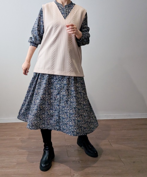leswel(レスウェル)の「【L~5L 大きいサイズ】タック入りバンドカラー花柄ワンピース(ワンピース・レディース・ネイビー/ブラウン・LL/3L/4L/5L/L)」の19枚目の写真